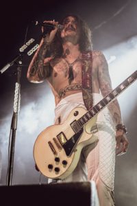 Left Handed Guitars - Justin Hawkins Gibson Les Paul Custom in White