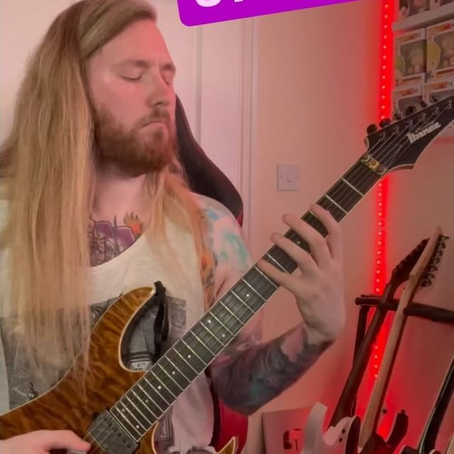 Jamie Slays - Playing a Ibanez