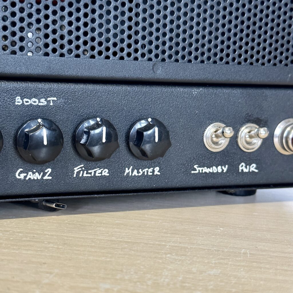 Lunchbox Amp - Front Panel 1