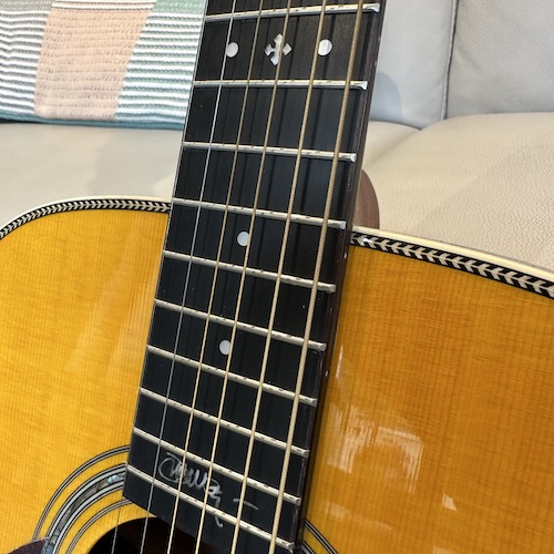 Fake Martin OMJM - Neck join