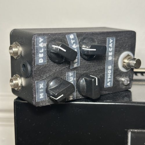 Delay Pedal - On it's side